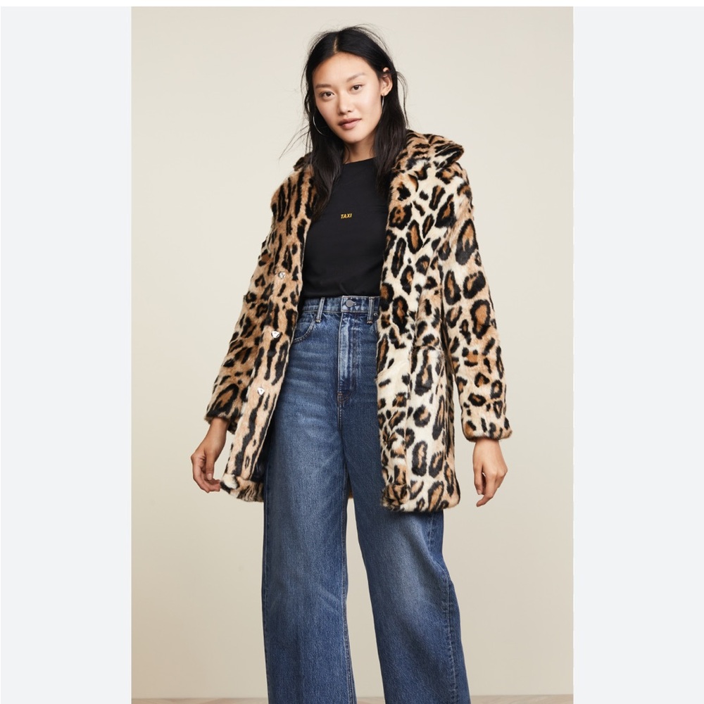 Lana Faux Fur Jacket in Leopard
APPARIS